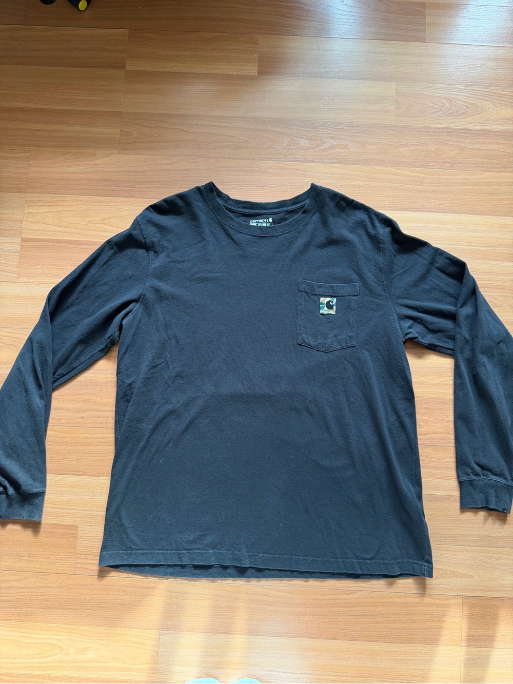 Carhartt XL Long Sleeve Pocket Tee Black Graphic Back Camo Logo